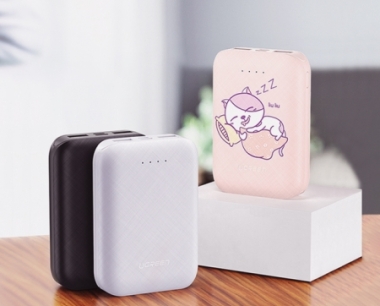 绿联迷你充电宝,女生便携移动电源